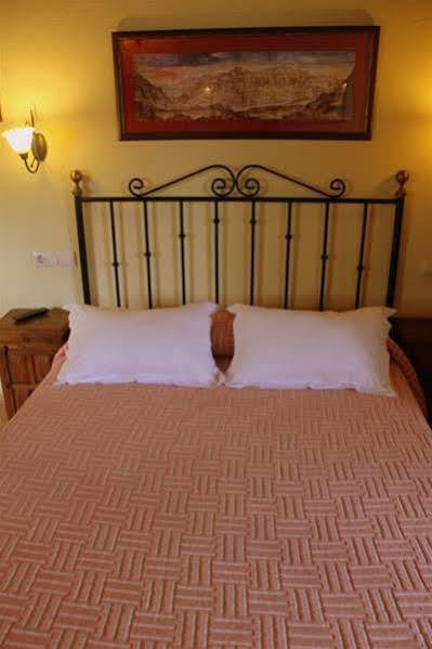Hostal San Pedro Куэнка Экстерьер фото